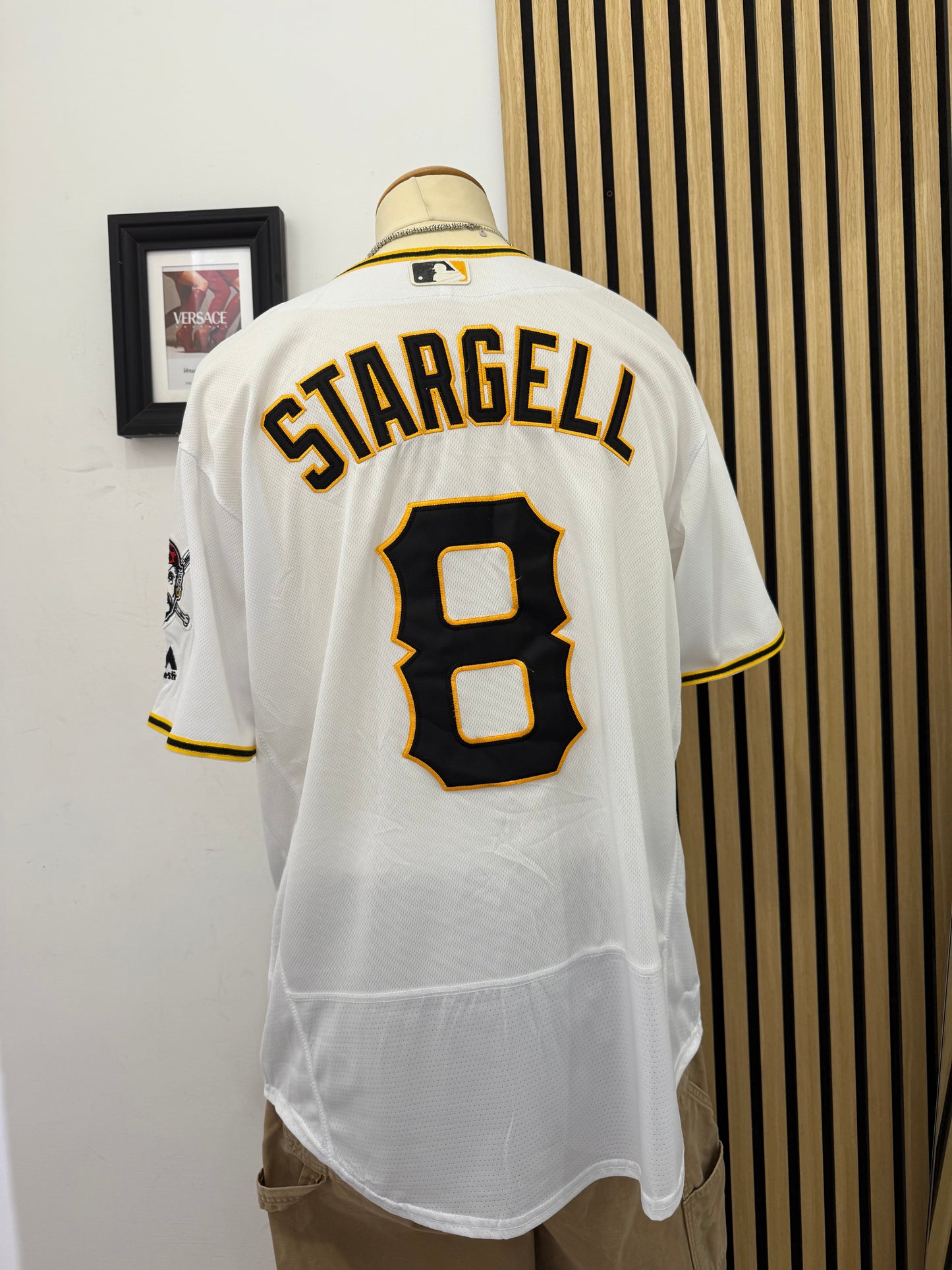 Majestic “Pittsburgh Pirates #8” Flex Base Jersey – Bianco – MLB Authentic Collection