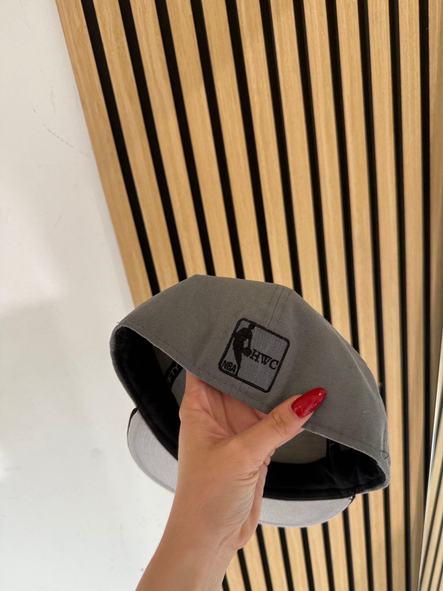 Cappello New Era taglia 7 3/8