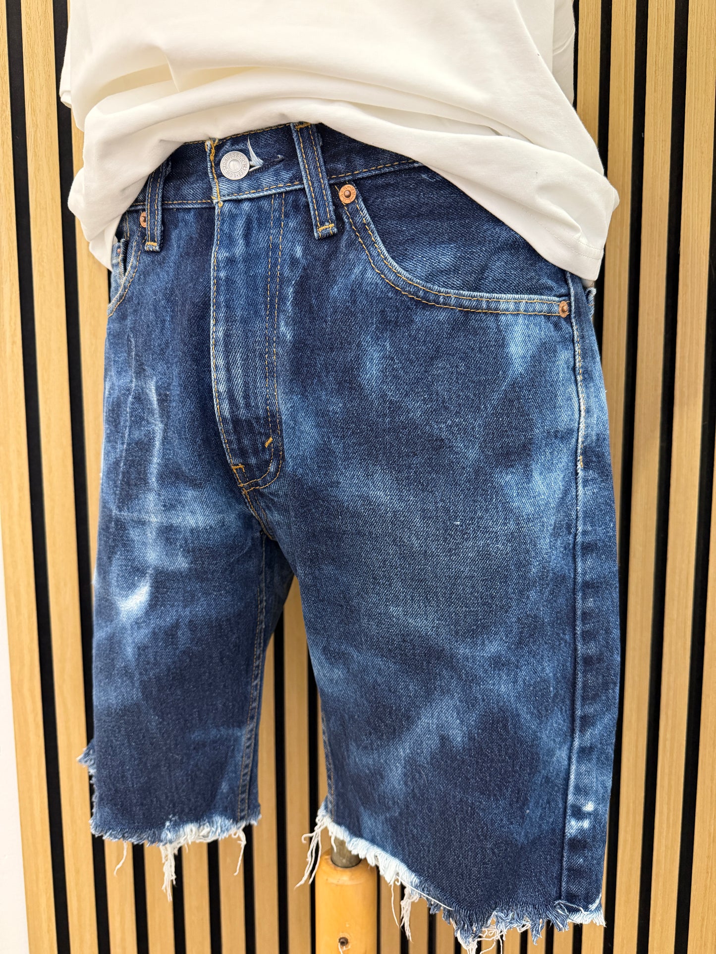 Bermuda in Denim Vintage Levi's 505 tg.44 ita