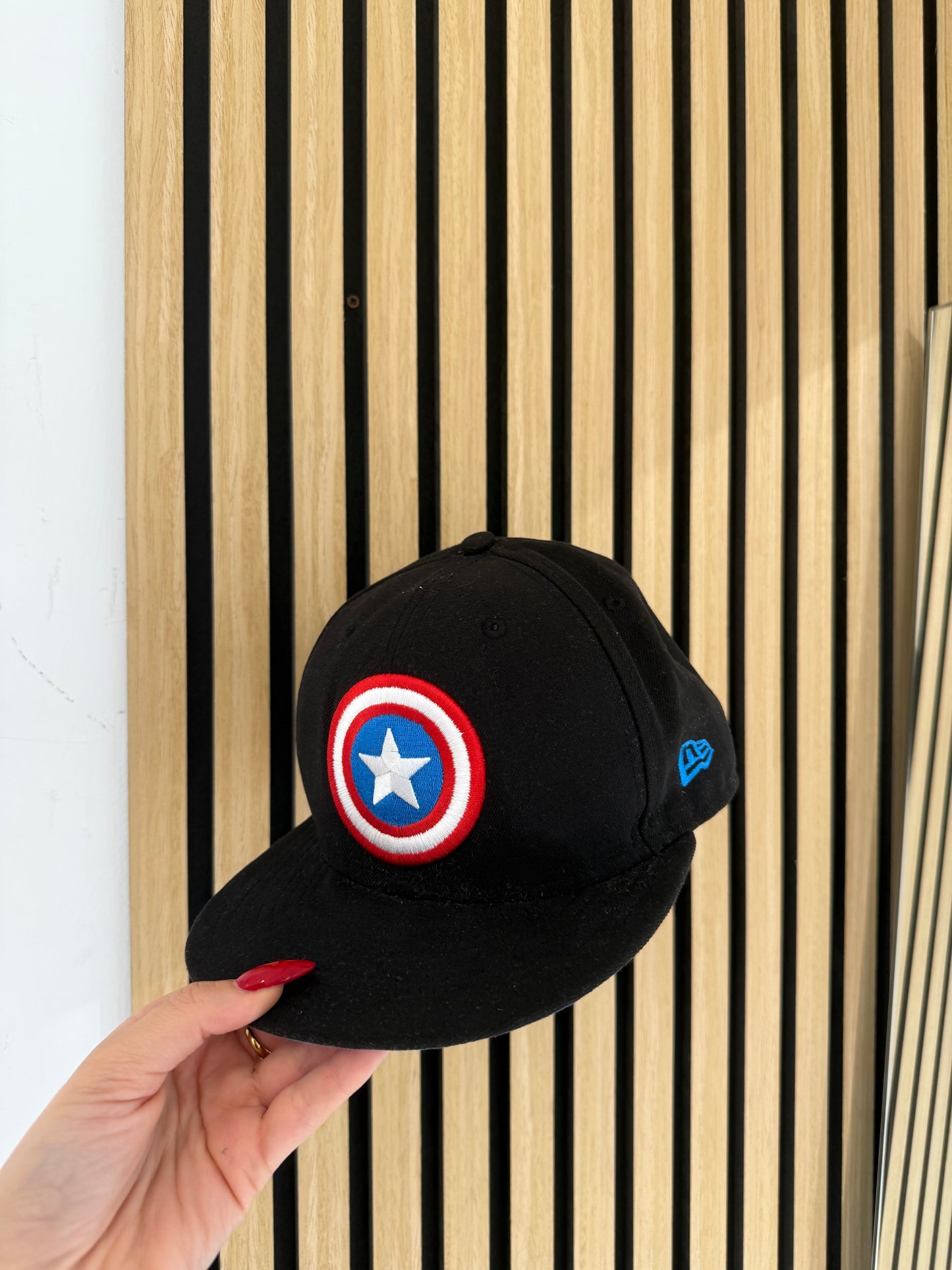 Cappello Marvel taglia 7