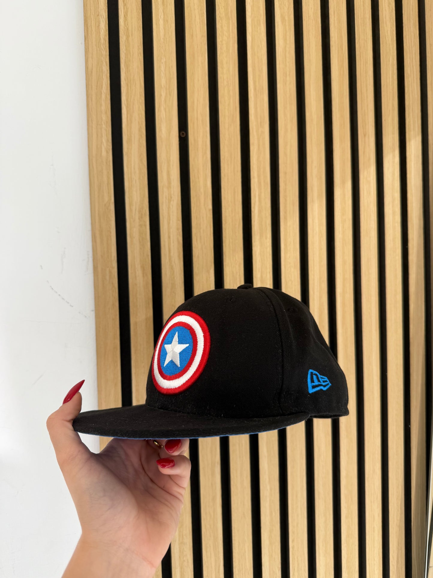 Cappello Marvel taglia 7