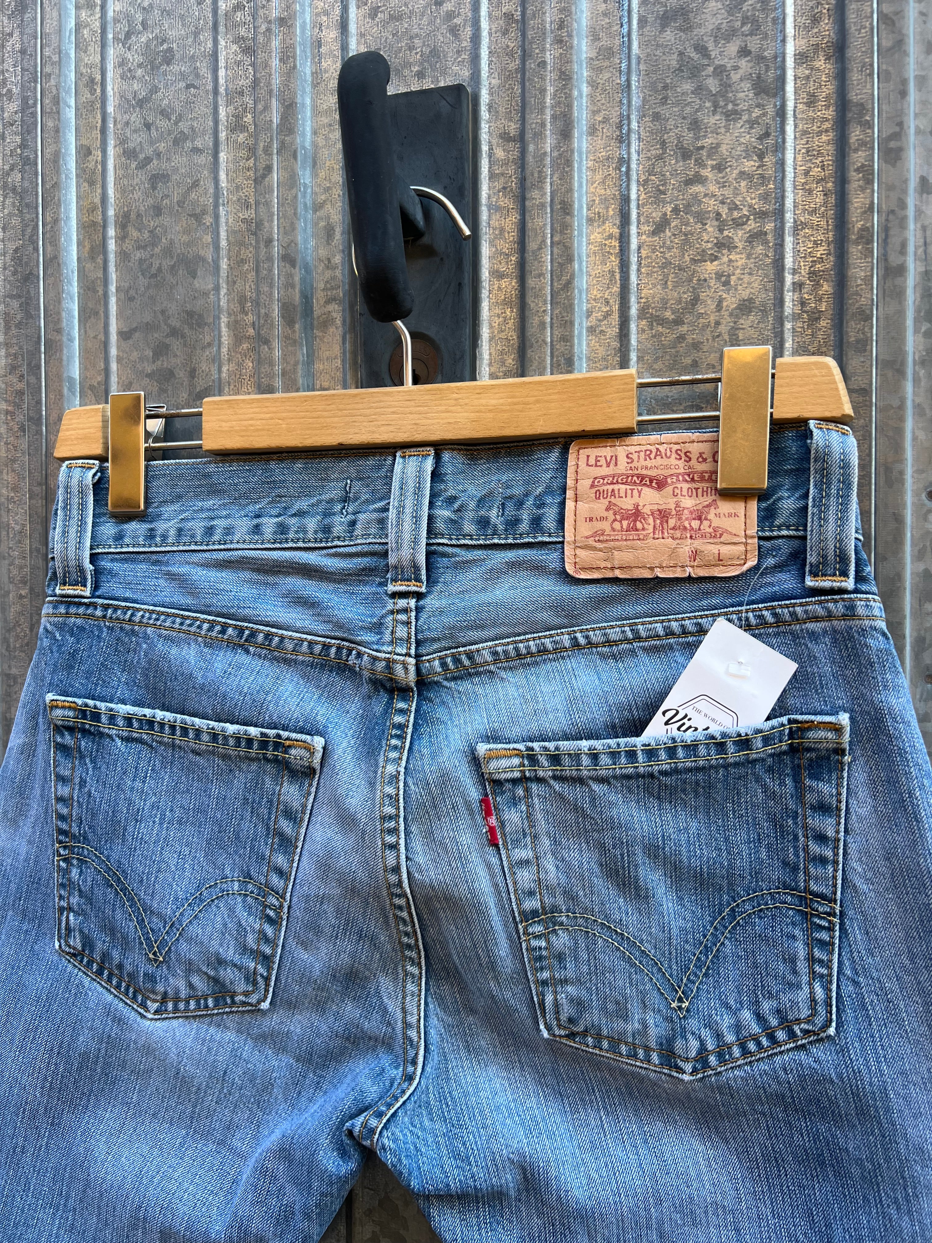 Short Levi’s 512 W30