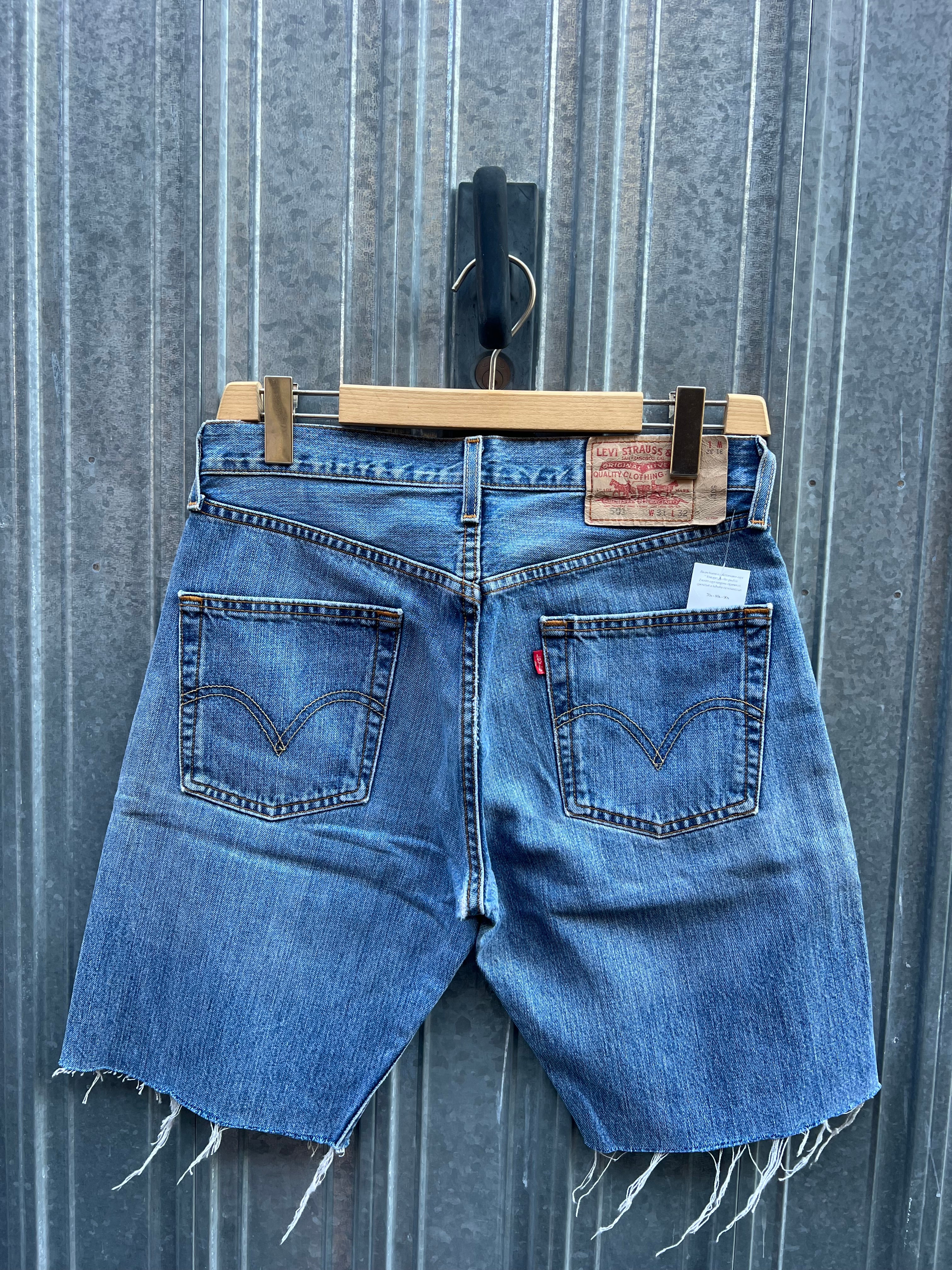 Short Levi’s 501 W31