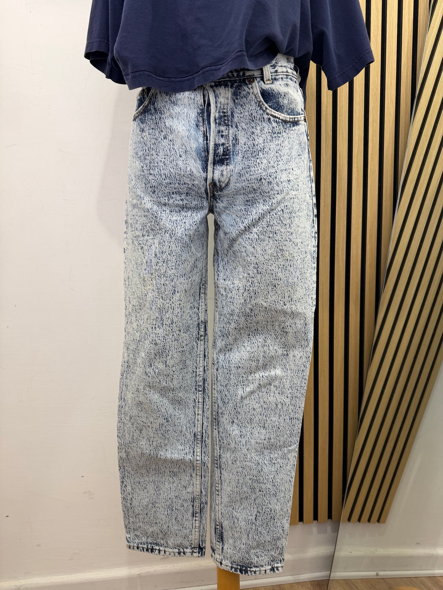 Jeans Levi's 701 Vintage Custom — Acid Wash con tasche spostate