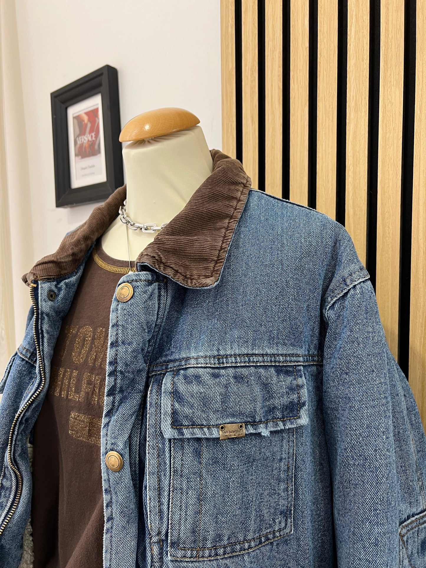 Giacca di Jeans Wrangler – Winter Field Jacket con Colletto in Velluto