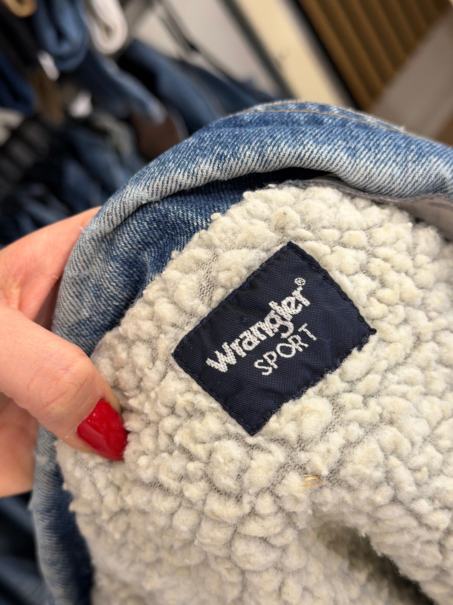 Wrangler Sport — Giacca di Jeans Imbottita in Sherpa | Unisex Vintage