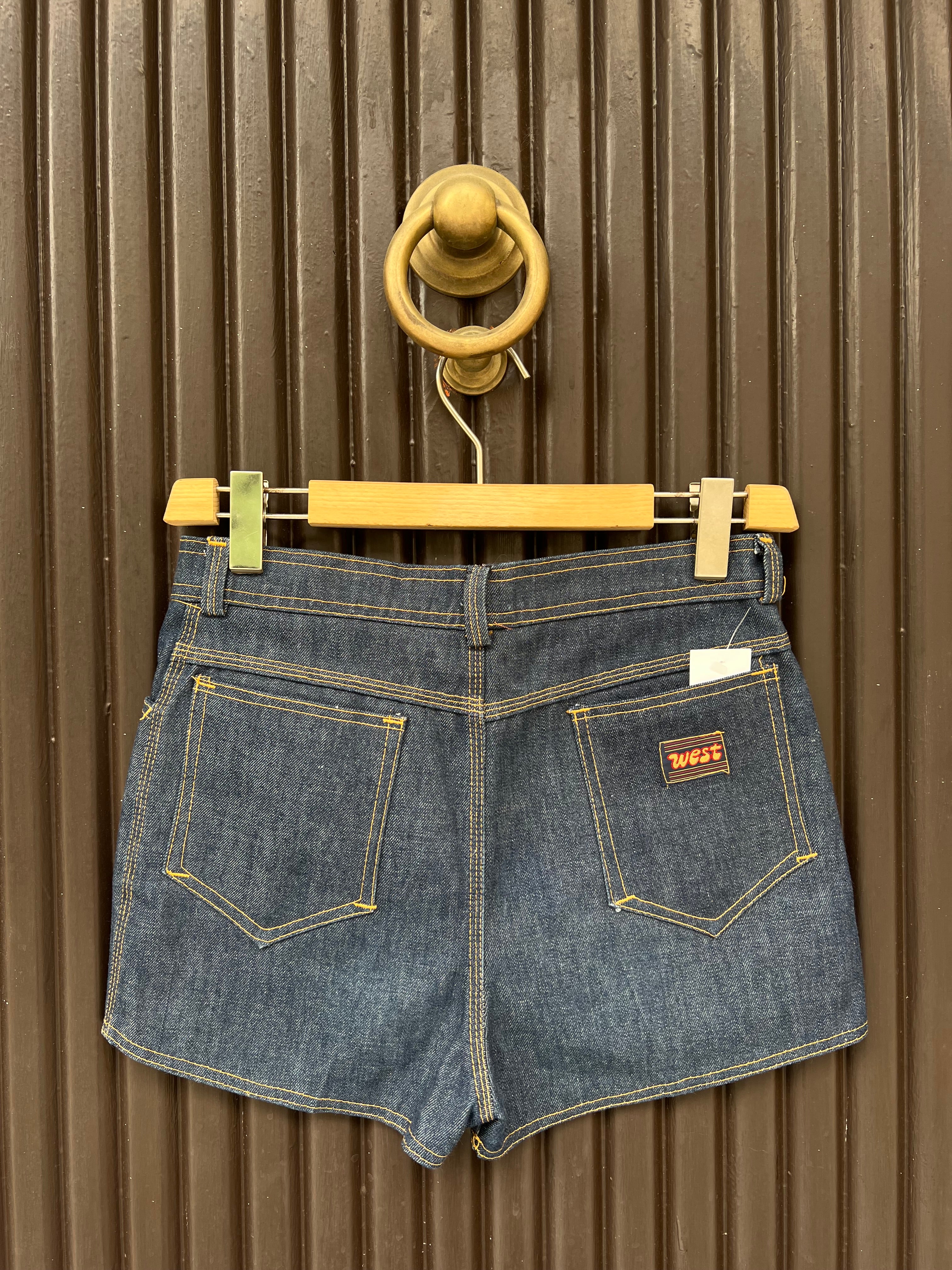 Short vintage