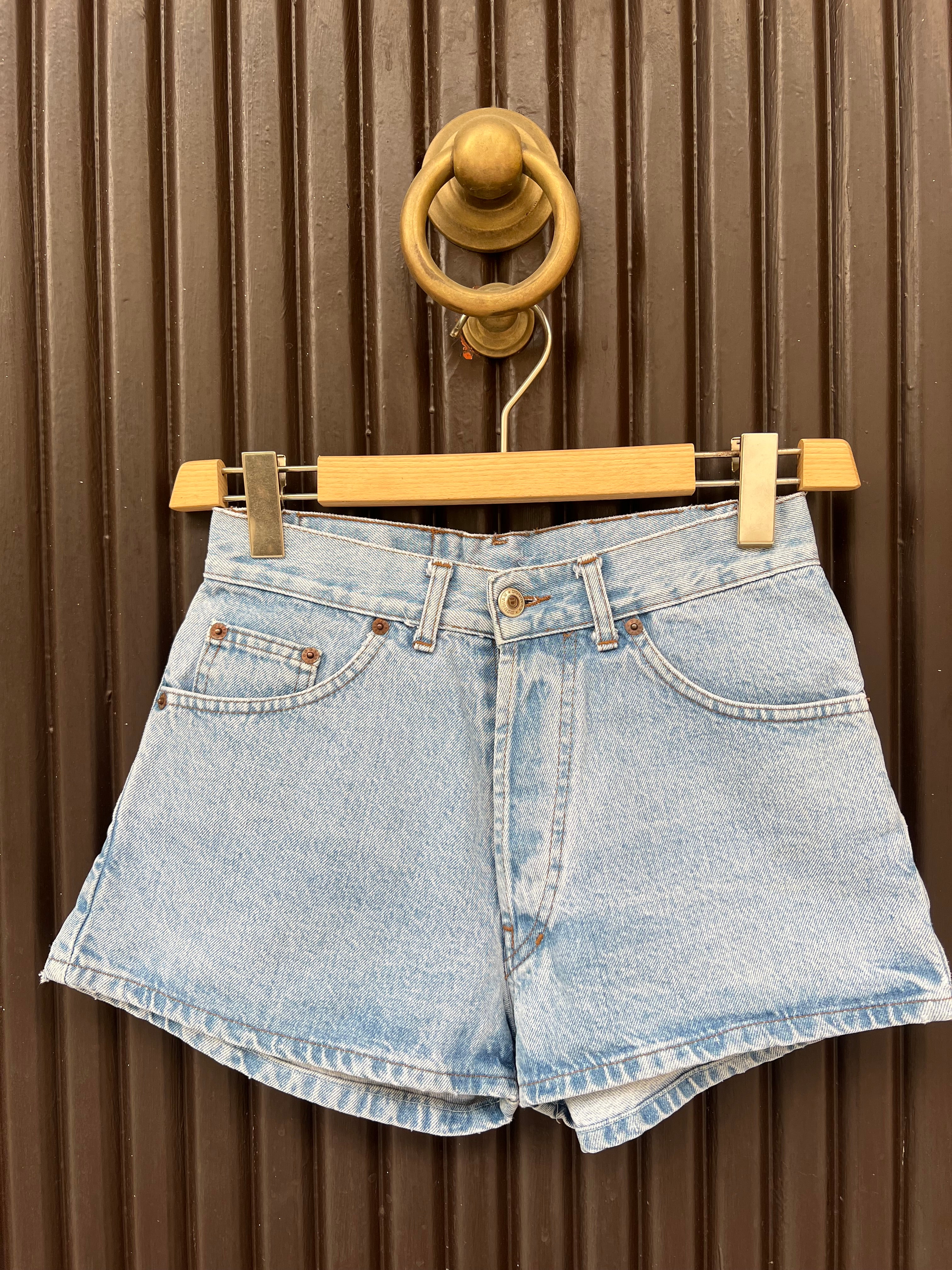 Short vintage