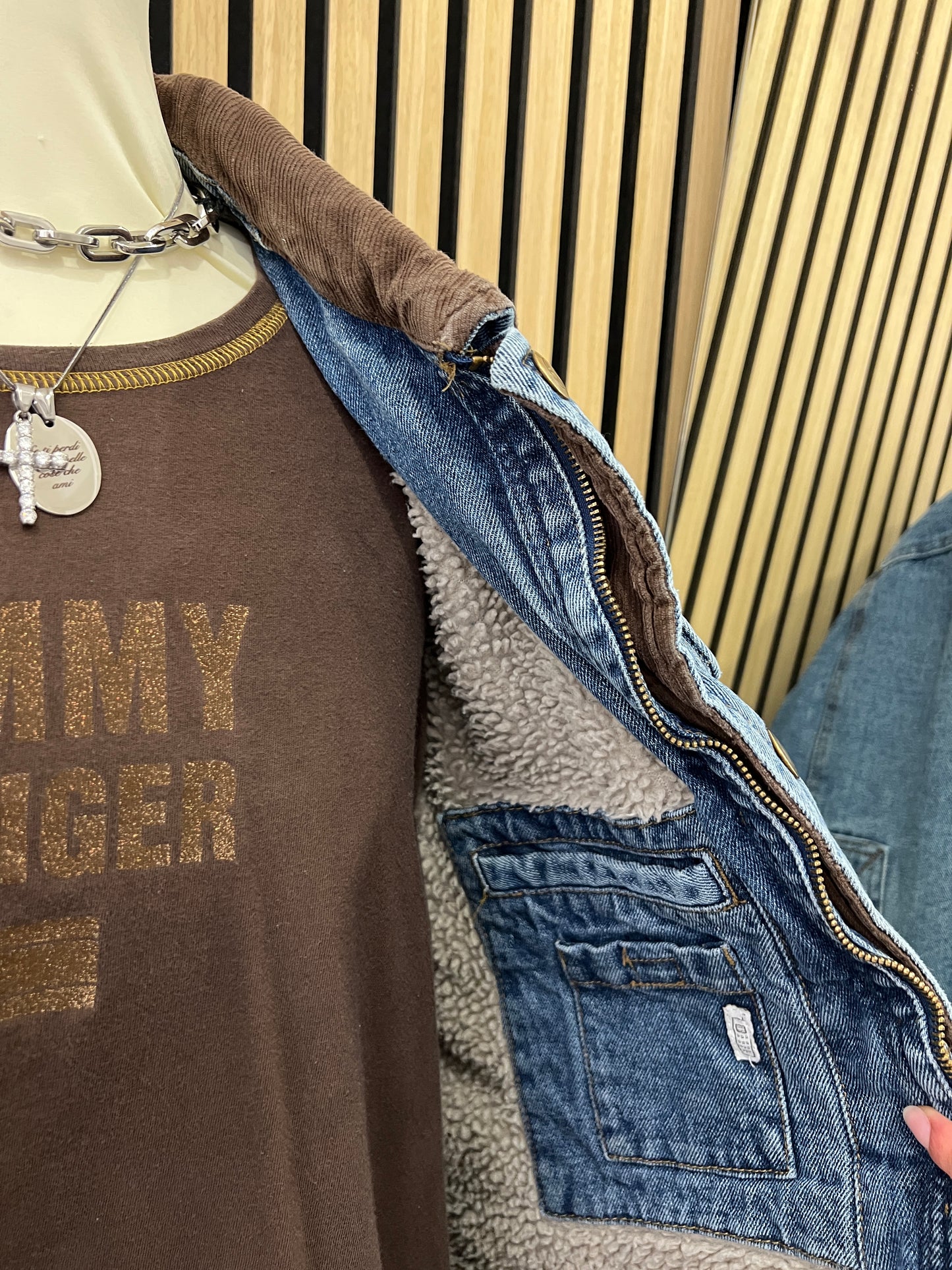 Giacca di Jeans Wrangler – Winter Field Jacket con Colletto in Velluto
