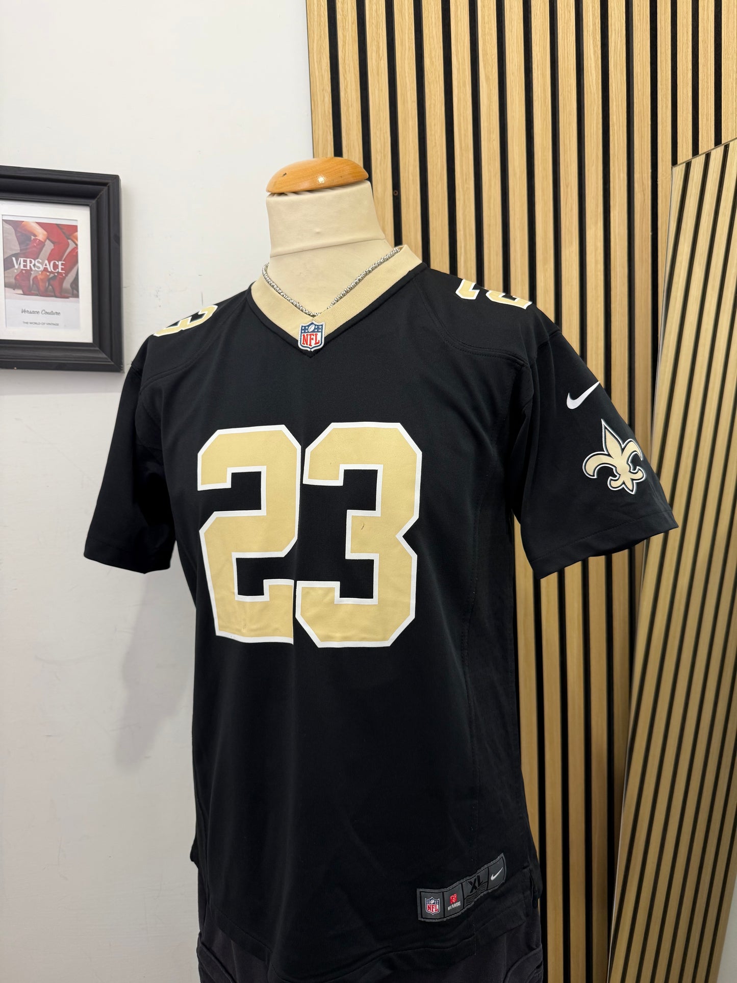 ⚜️ Maglia NFL Nike “Game Jersey” – New Orleans Saints #23