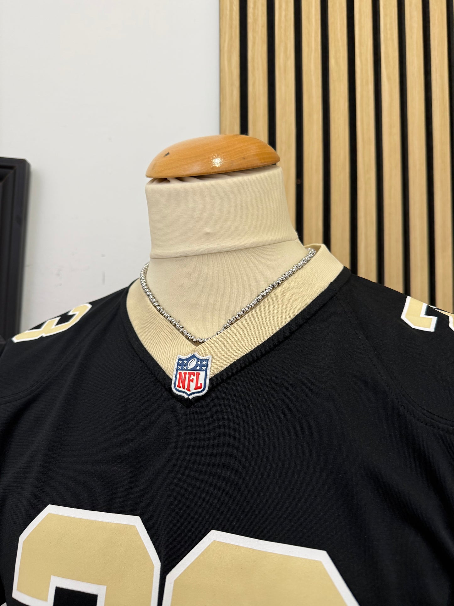 ⚜️ Maglia NFL Nike “Game Jersey” – New Orleans Saints #23