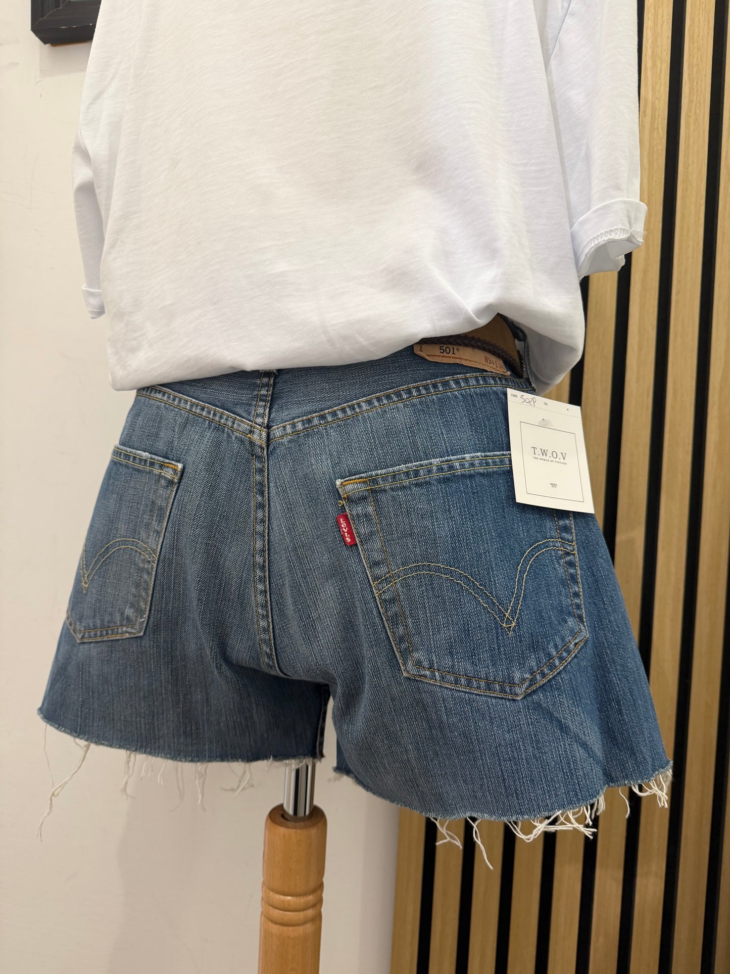 Short vintage Levi's 501