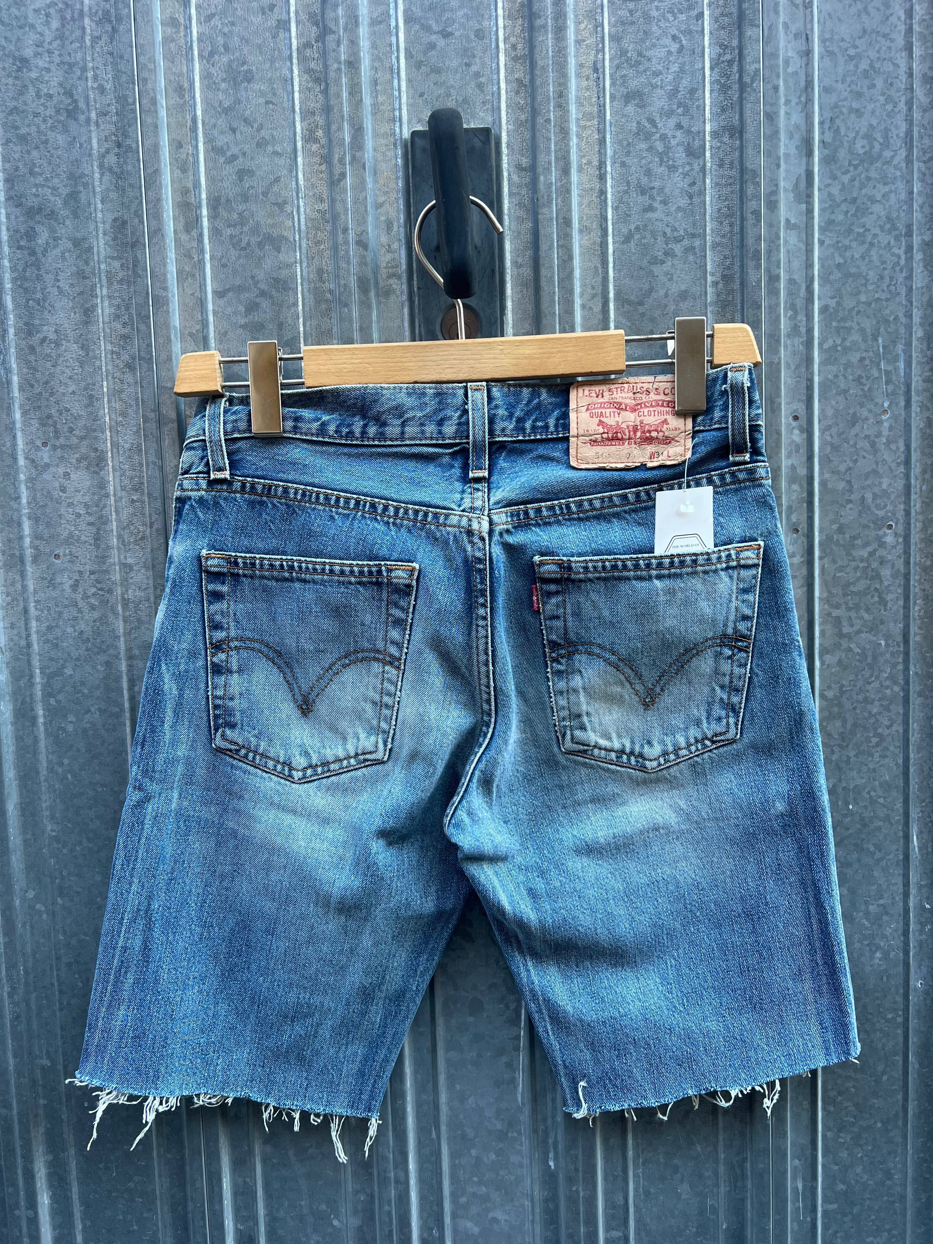 Short Levi’s 513 W31