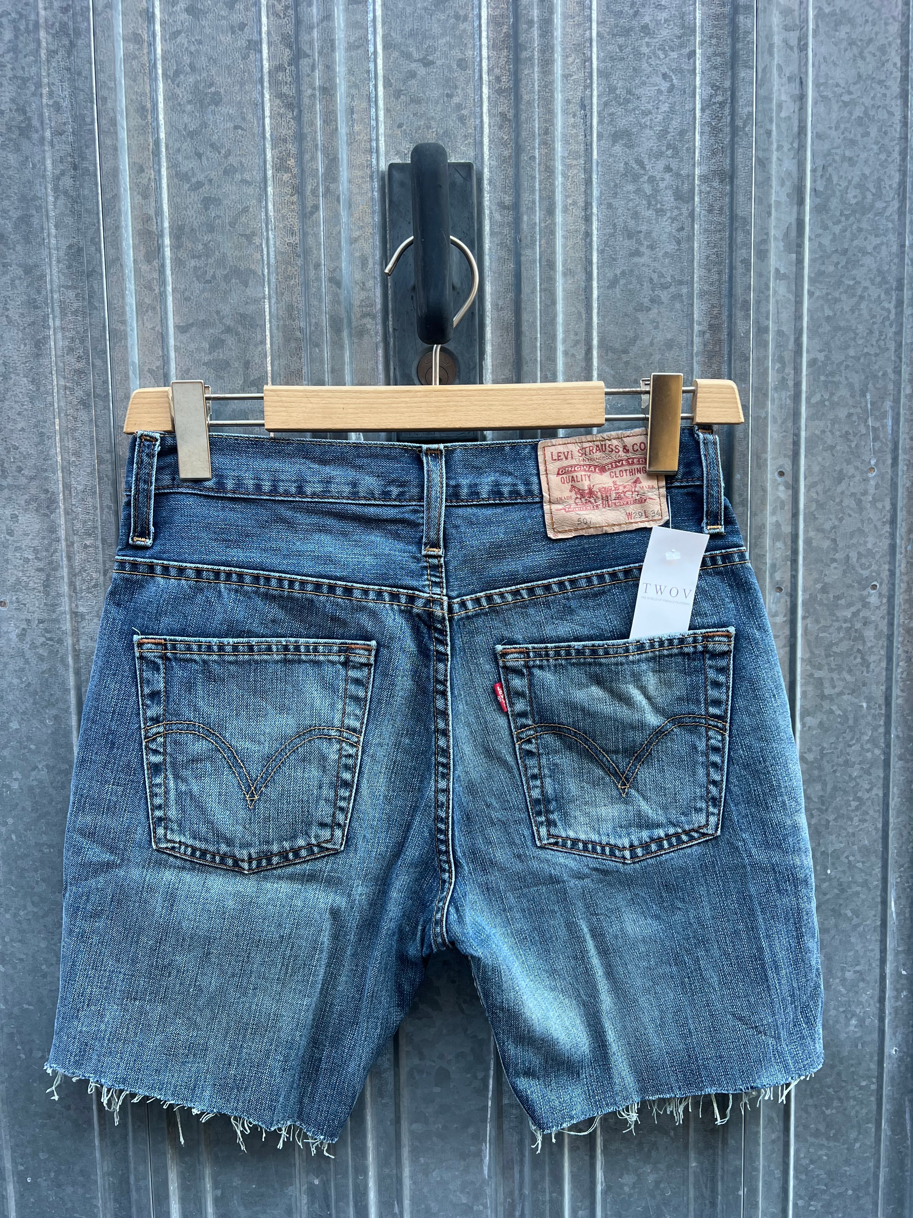 Short Levi’s 507 W29