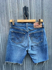 Short Levi’s 501 W31