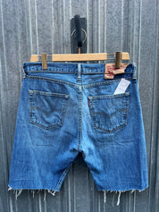 Short Levi’s 501 W34