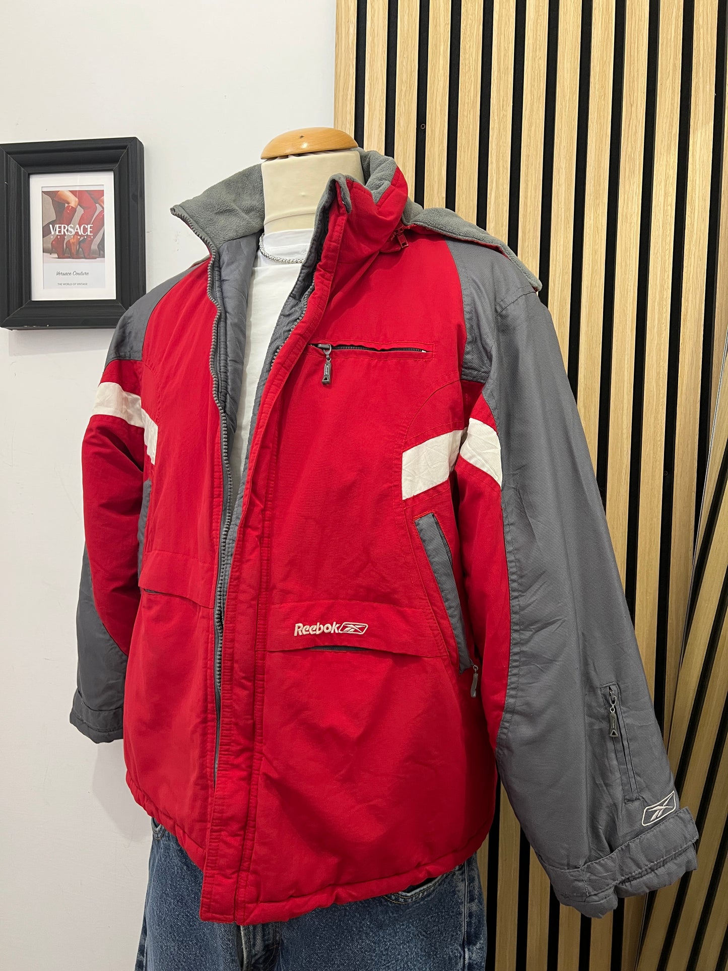 Giacca Reebok Vintage Imbottita con Cappuccio – Rosso/Grigio