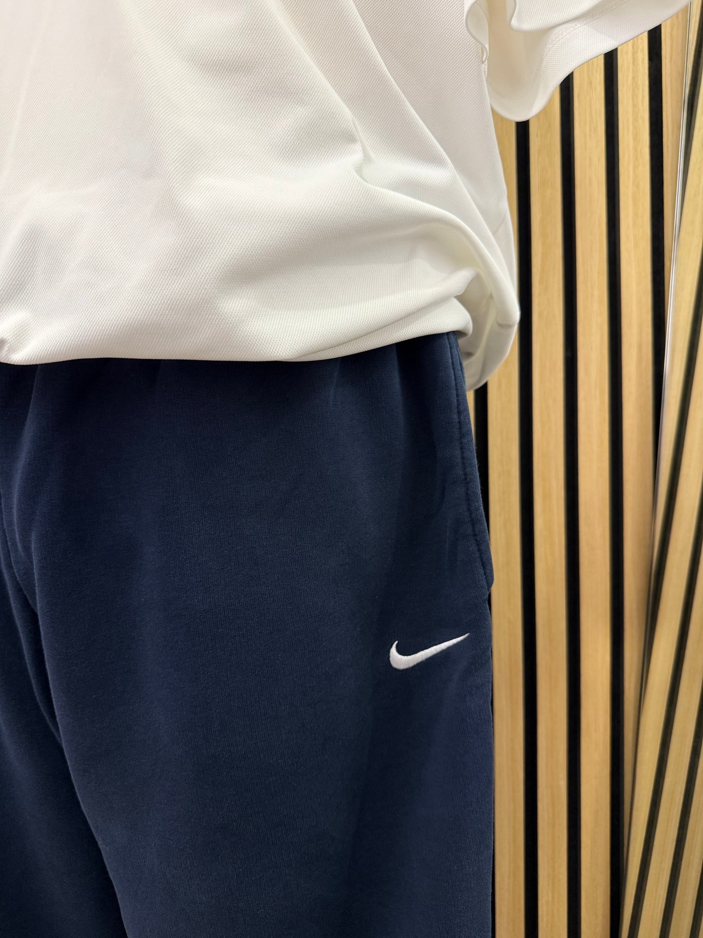 Pantalone tuta Nike unisex blu navi ￼