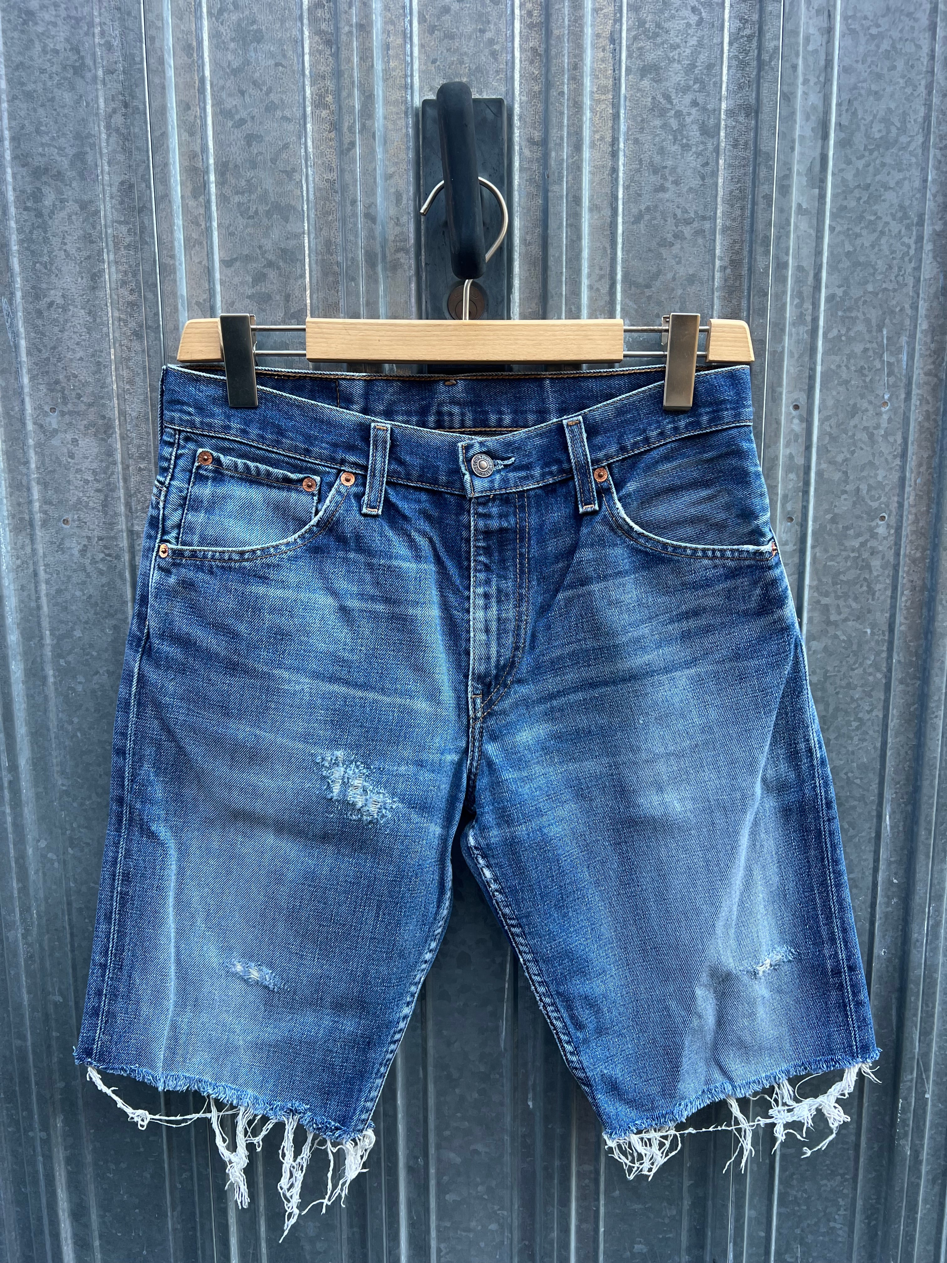 Short Levi’s 507 W30