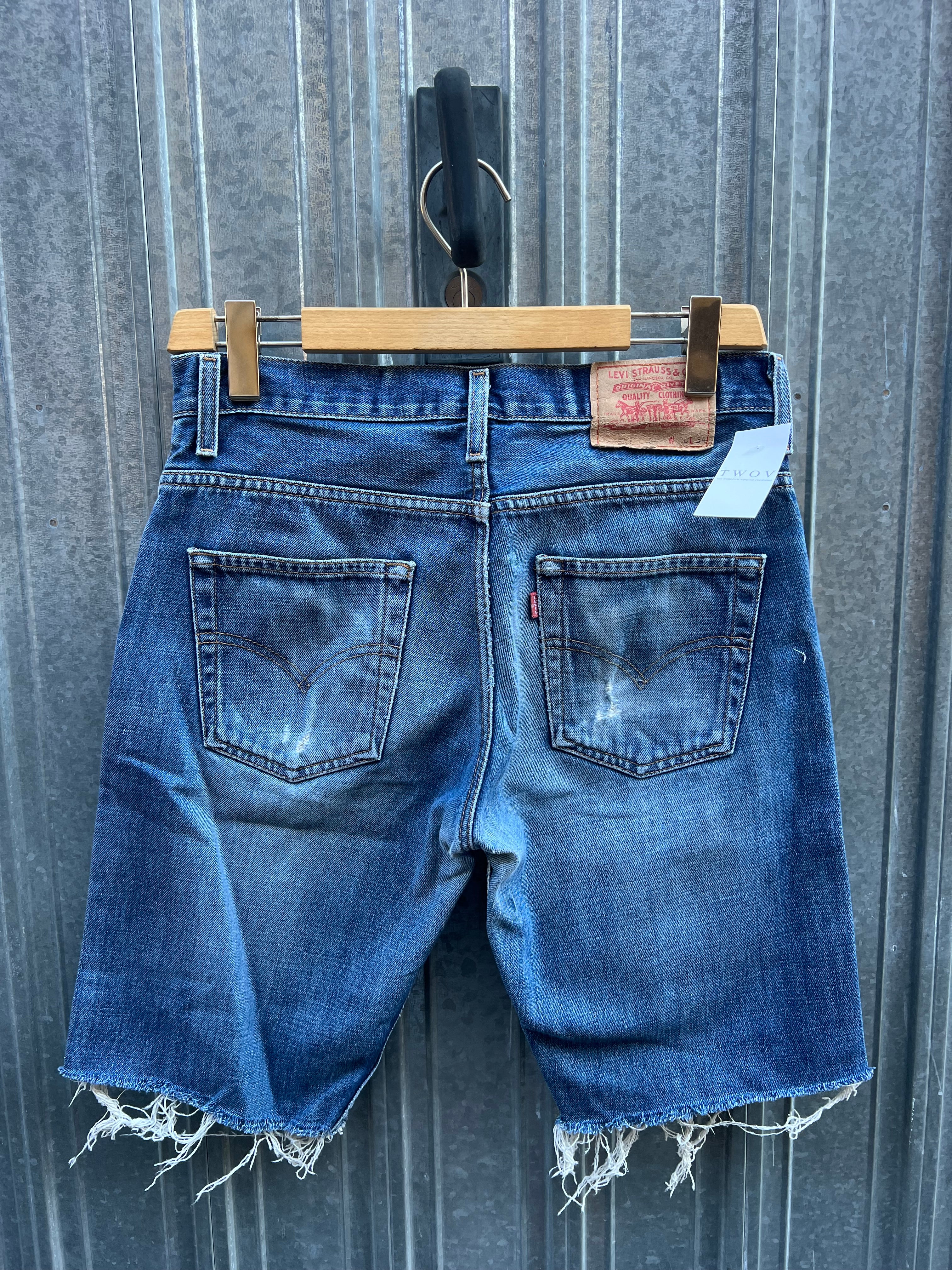 Short Levi’s 507 W30