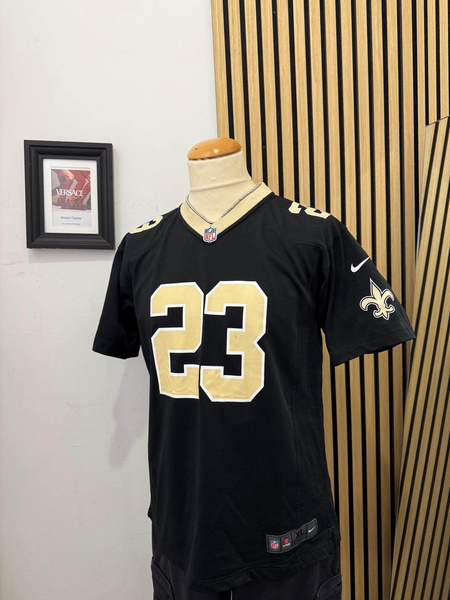 ⚜️ Maglia NFL Nike “Game Jersey” – New Orleans Saints #23