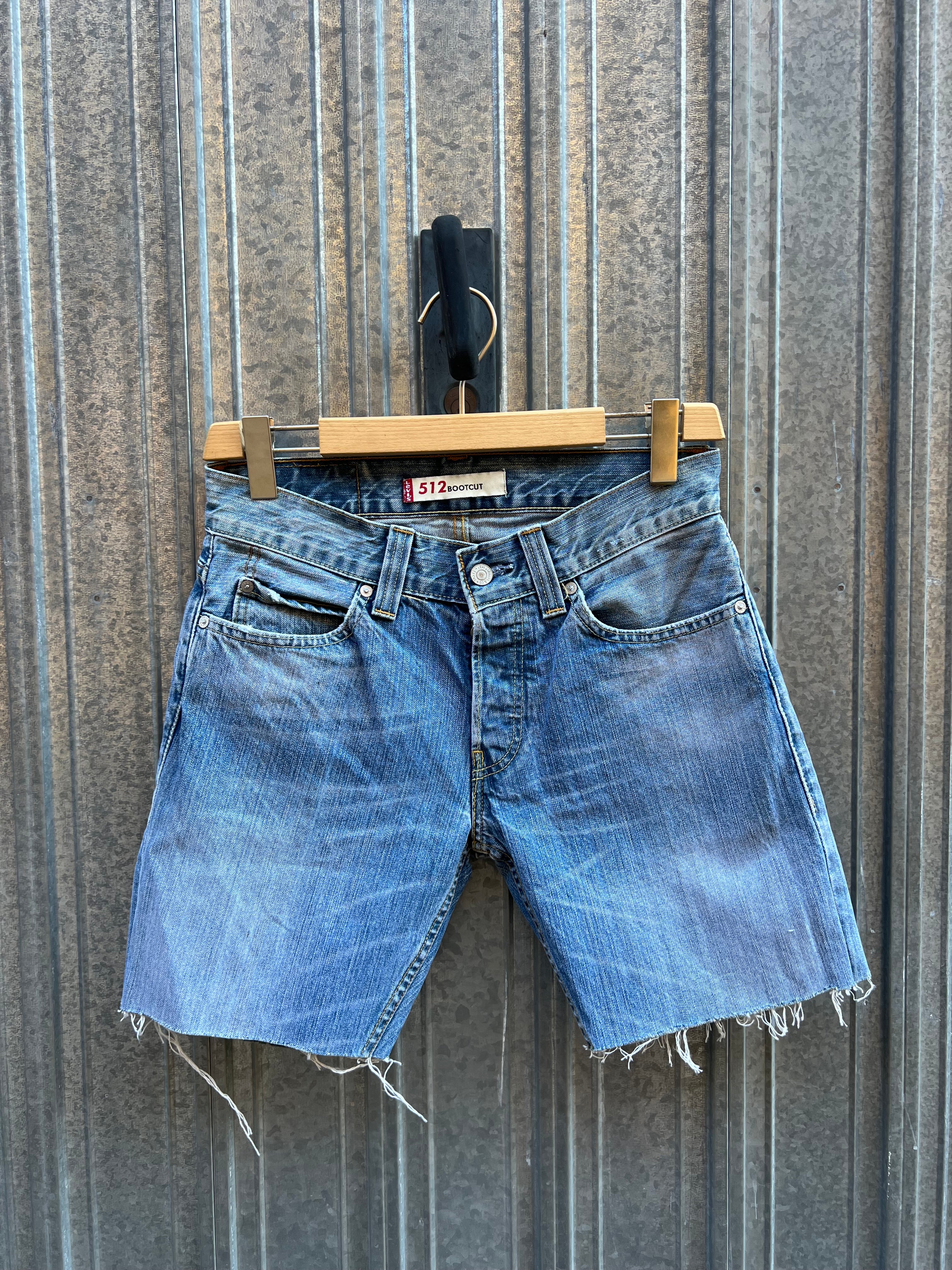 Short Levi’s 512 W30