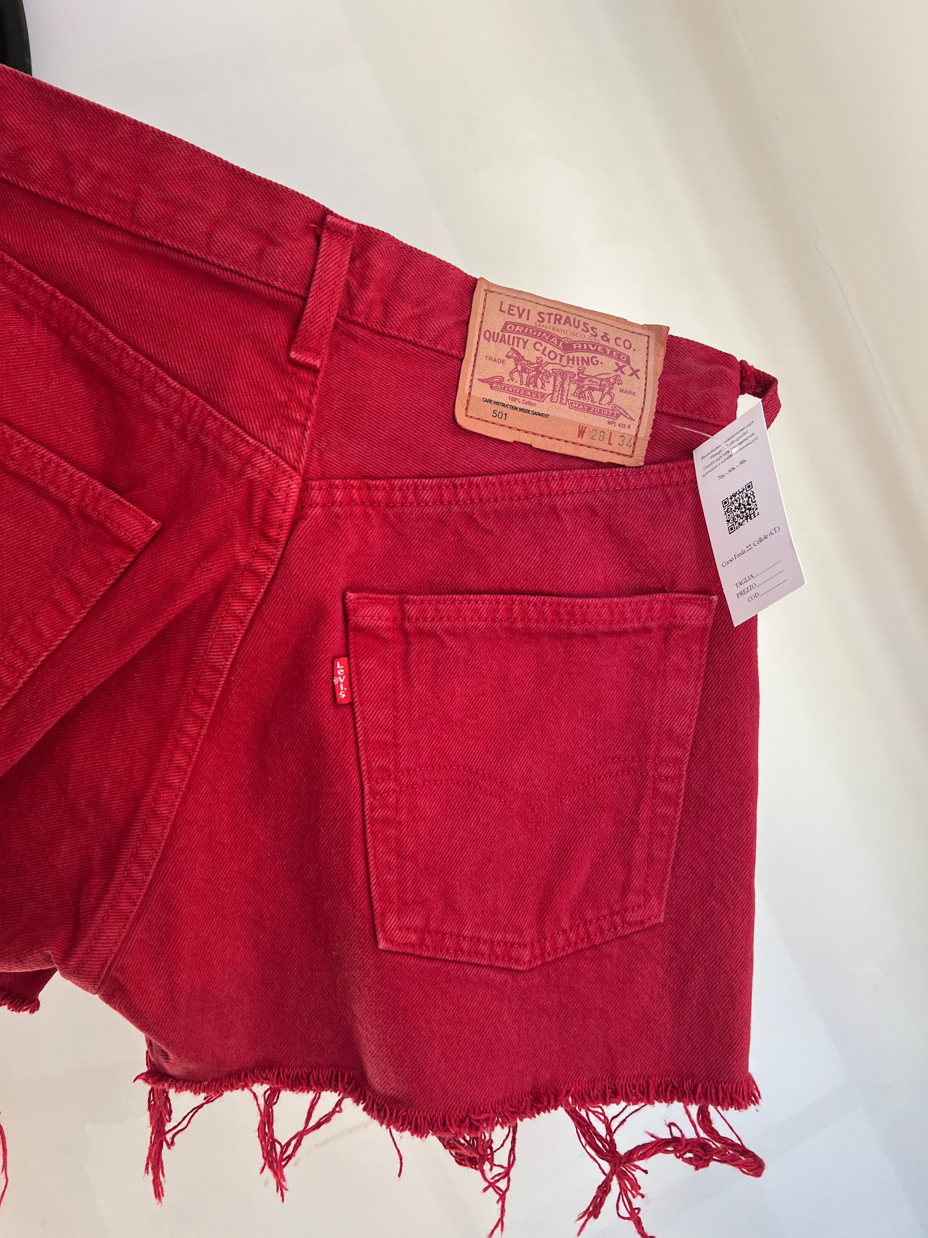 Short Levi’s 501 vintage W28